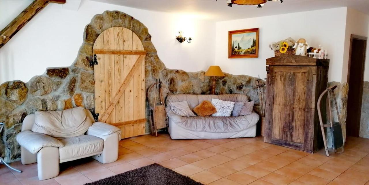 Gosciniec Janowa Gora - Agroturystyka Строне-Слёнске Экстерьер фото